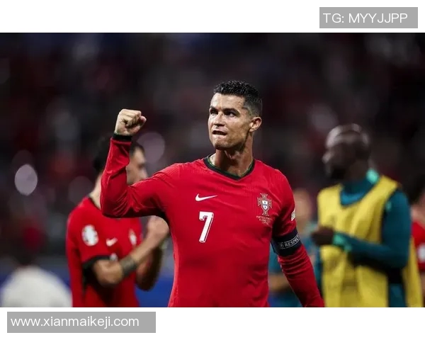 足球巨星魅力全开 揭秘球场外的精彩人生与品牌代言之路