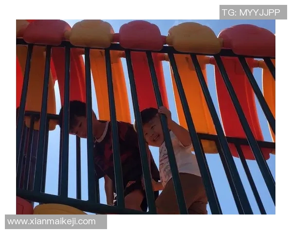 足球巨星帅照与生活瞬间全纪录 展现场上场下多彩人生 足球巨星帅照与生活瞬间全纪录 展现场上场下多彩人生