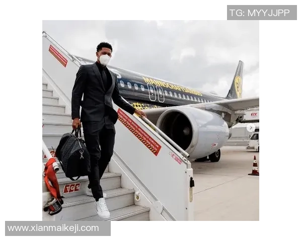 足球球星同款双肩包品牌推荐助你时尚出街穿搭尽显个性